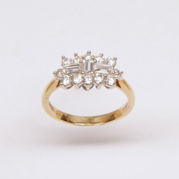 9ct Gold CZ Ring
